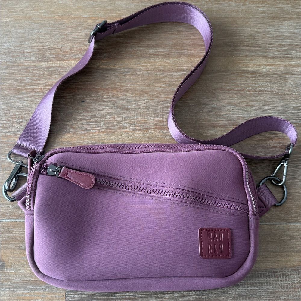 Rad Rev Sling Wallet in Berry Neoprene